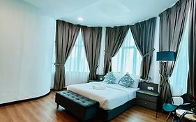 Lestari Inn Boutique Residence - Private Parking